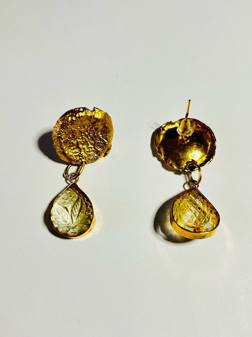 Translucent DropGold Disc Earrings - Picture 2 of 2